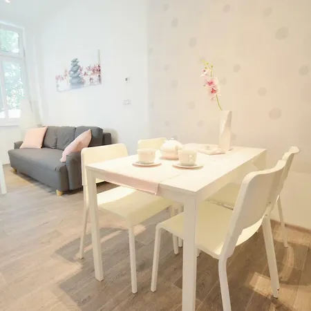 Jizdarenska Apartment